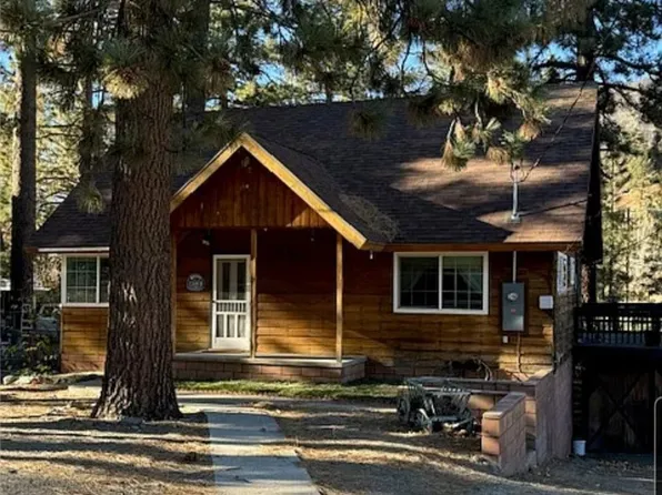 518 Mountain View Ave, Wrightwood, CA 92397