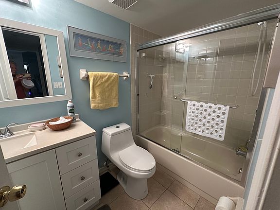3rd image of 240 Timber Lake Cir