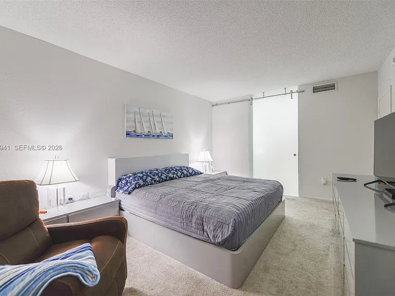 1980 S Ocean Dr #5E — Photo 11