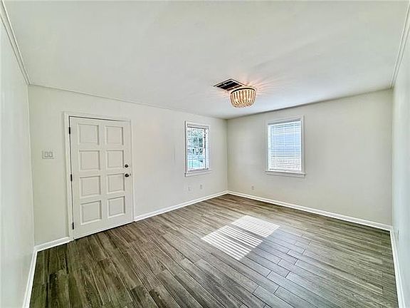 3rd image of 508 Metairie Lawn Dr