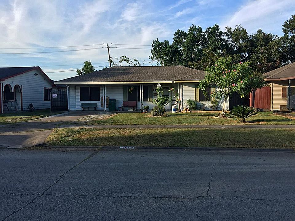1st image of 2611 Ingersol Ave