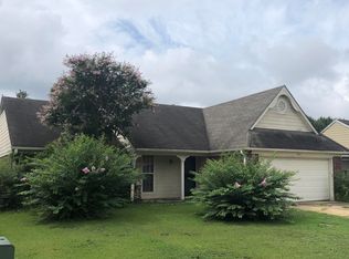 10713 Oak Leaf Dr, Olive Branch, MS 38654