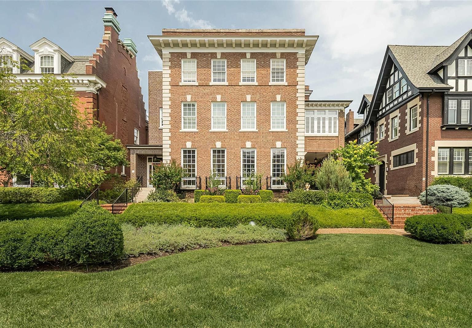 43 Maryland Plz #A, Saint Louis, MO 63108 | Zillow