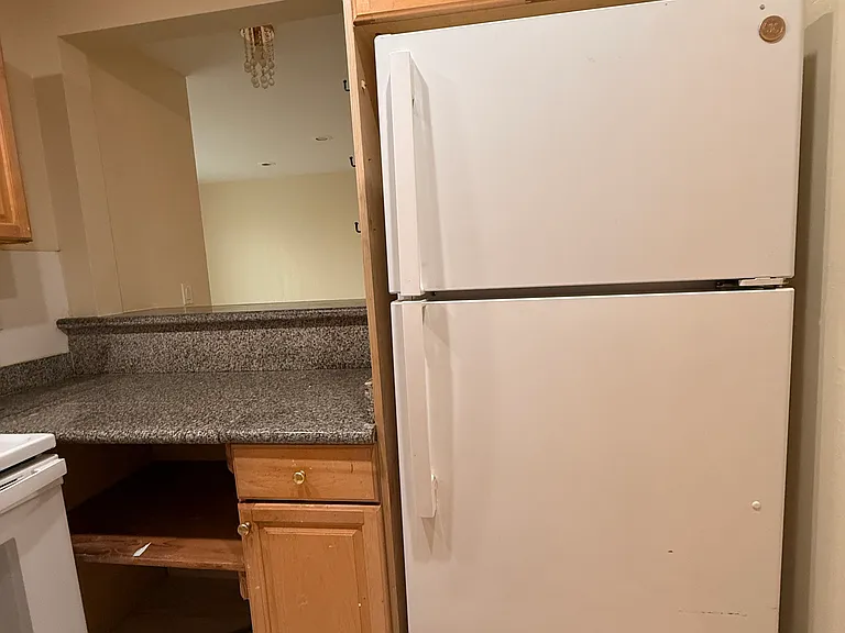 677 Villa St #1 — Photo 9