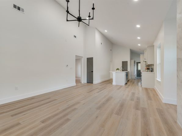 Additional property image - 617 S Montreal Ave, Dallas, TX 75208