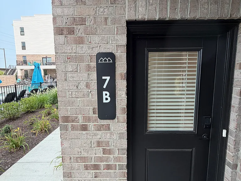 3436 Carlton St #7B — Photo 3
