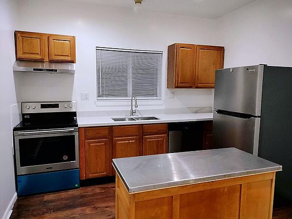 5th image of 2132 S Sheridan Ave APT A