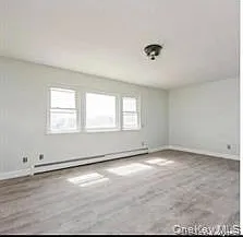 3 bed, 2.0 bath, 980 sqft, $3,950 — Photo 2