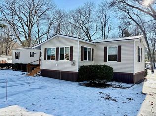 176 Lower Collins Street, Seabrook, NH 03874