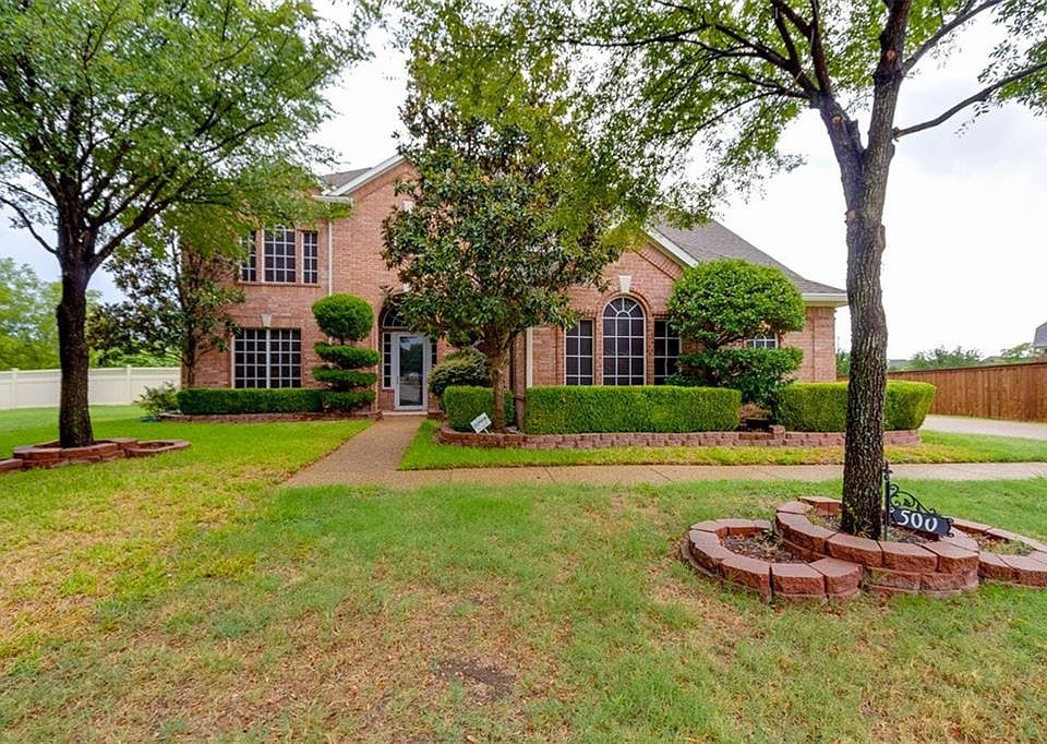 1st image of 500 Lilac Ln