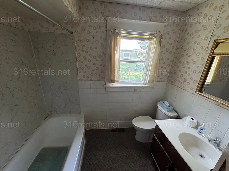 301 Old Main St — Photo 4
