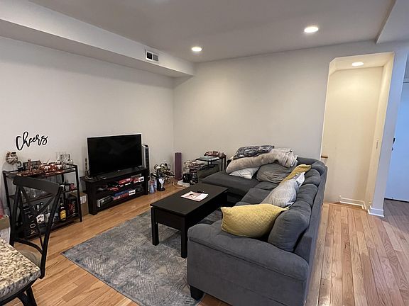 2nd image of 1730 Mount Vernon St #10468977