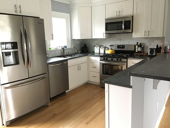 Bright & open kitchen