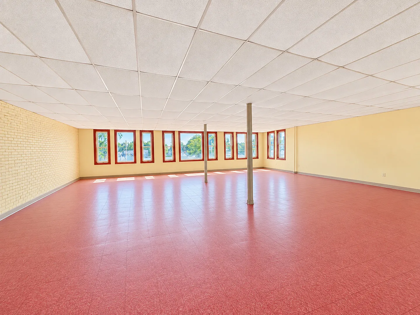 Studio, 1480 sqft, $900 — Photo 3