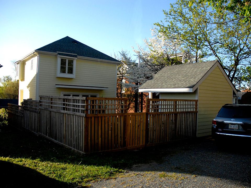 2nd image of 222 5th St SW