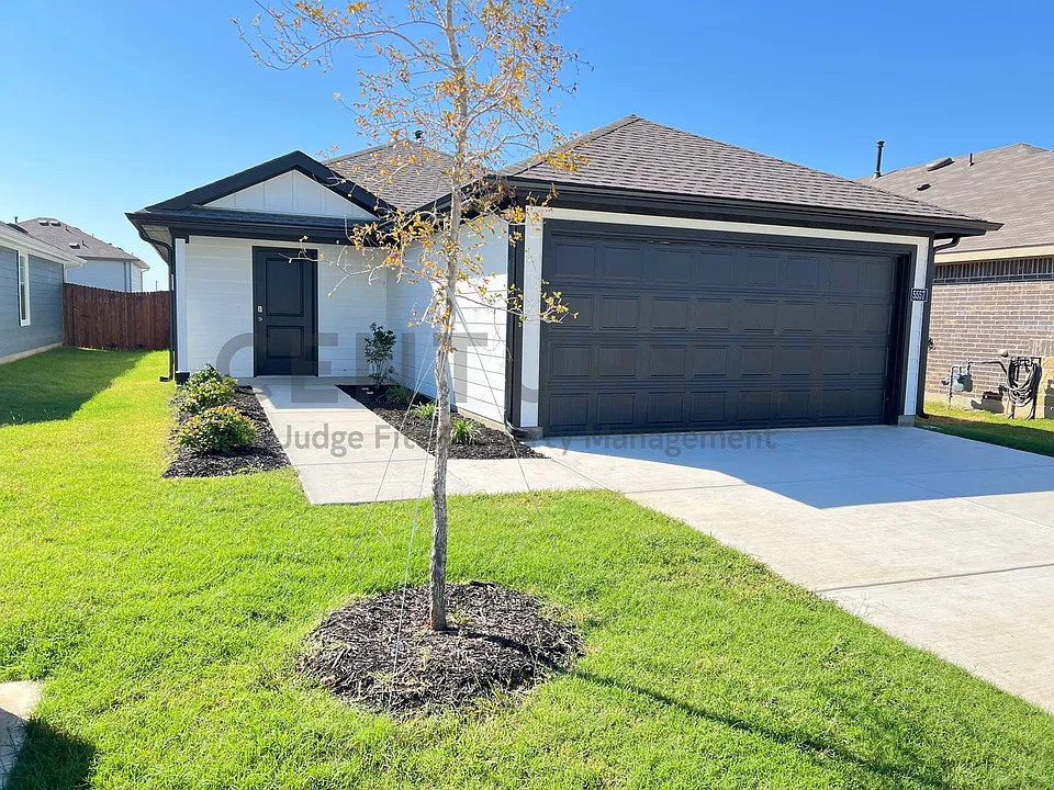 5557 Rollins Dr