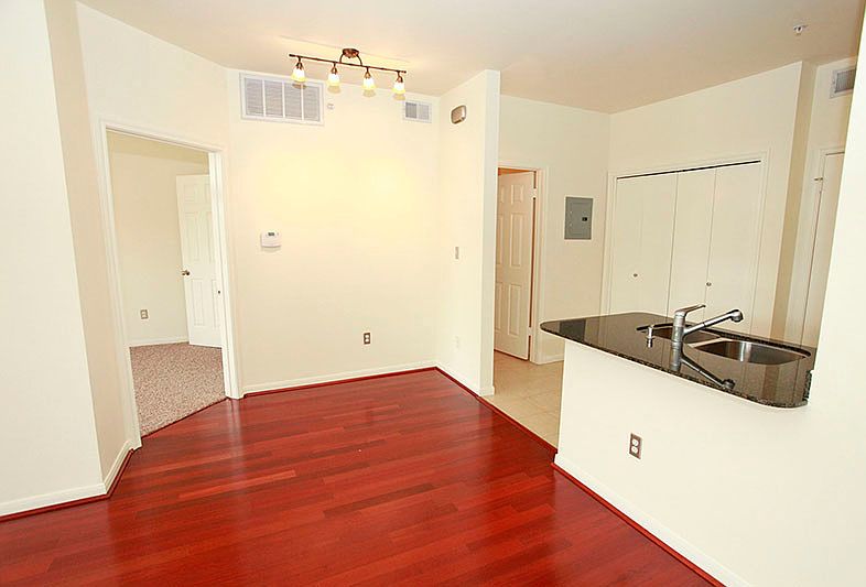 2209 Hancock Dr Austin TX Zillow