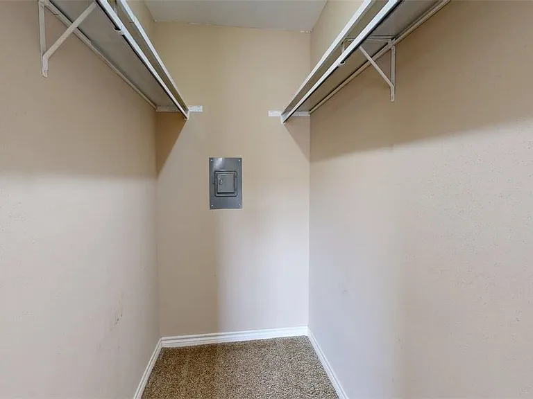 904 University Oaks Blvd #20 — Photo 14