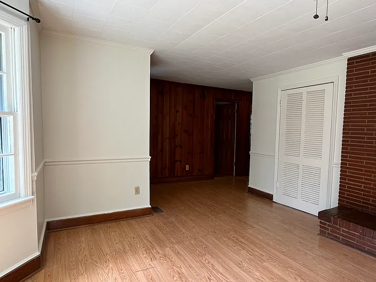 Sparrow Springs Rd — Photo 21
