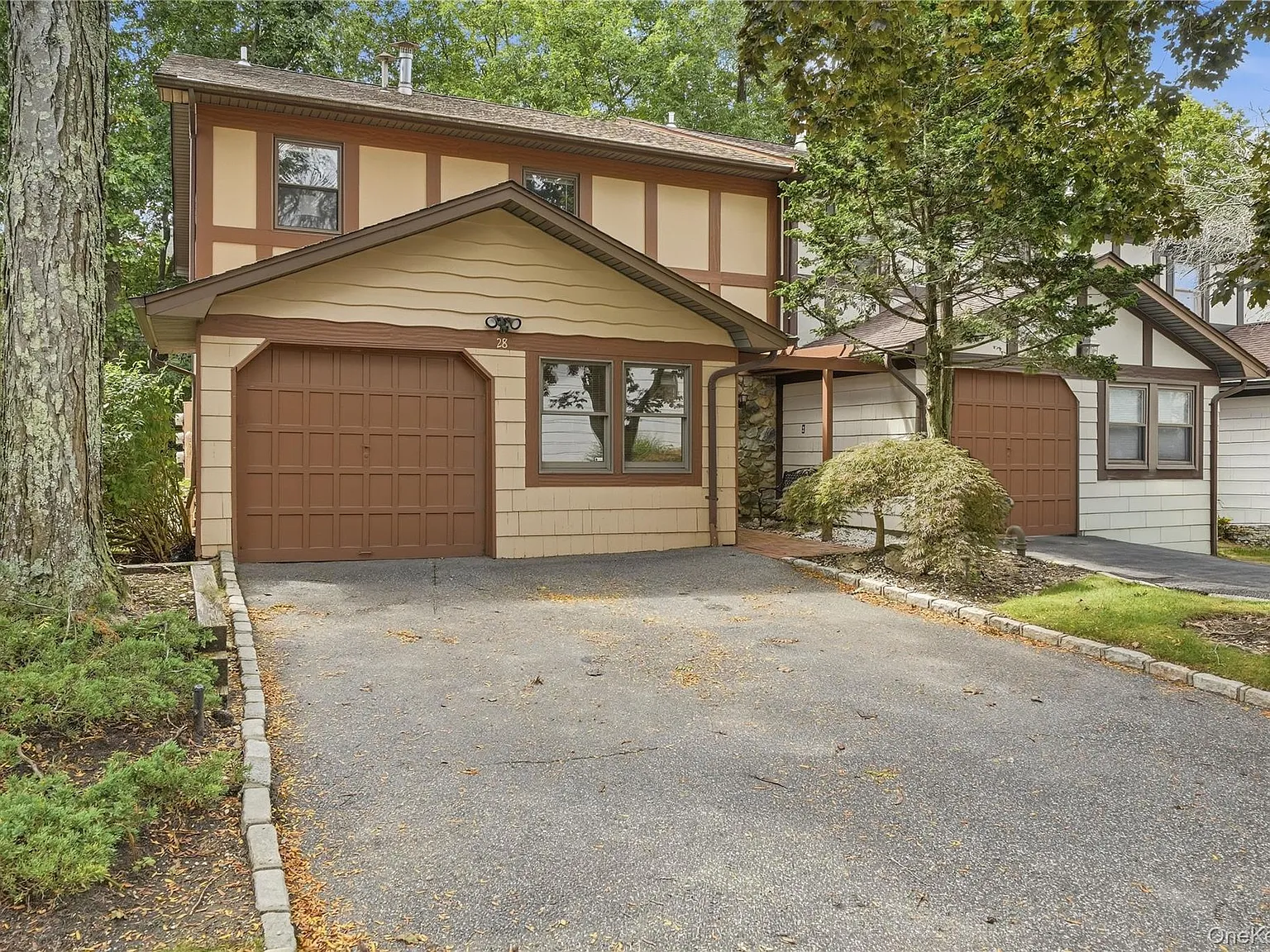 4 bed, 2.5 bath, 2009 sqft, $6,100 — Photo 2