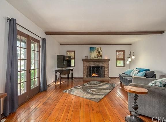 3rd image of 3280 N Mayfield Ave