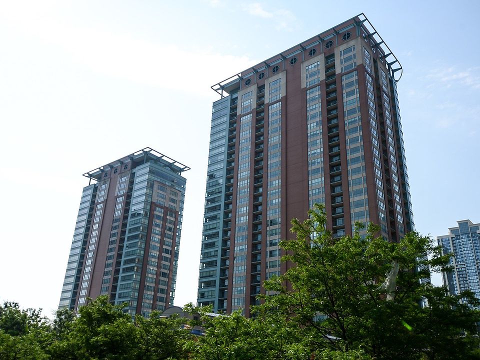 1st image of 445 E North Water St APT 804