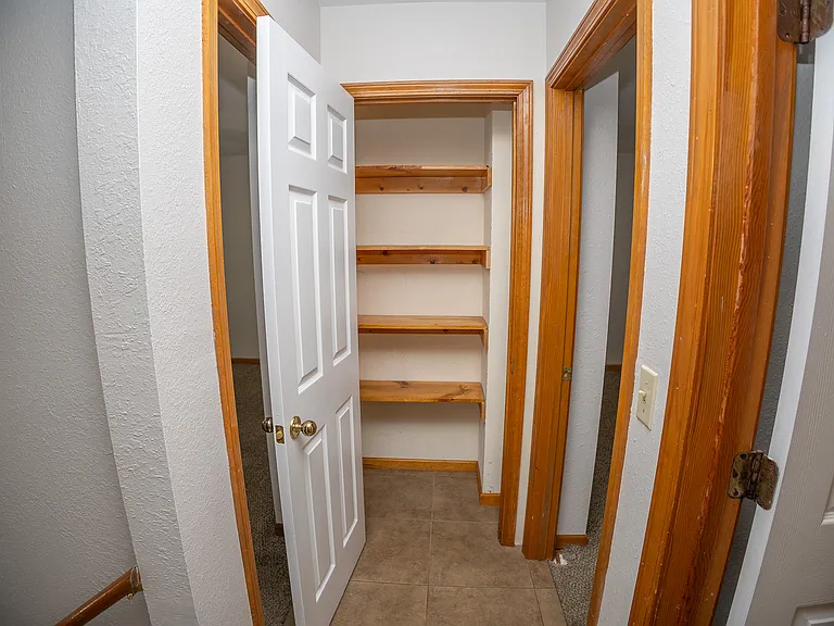 305 Tanner Bridge Ct #B — Photo 7