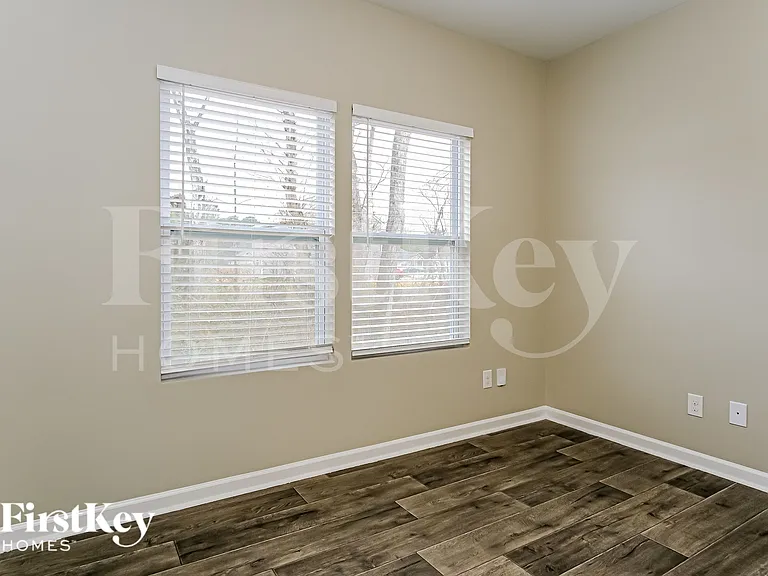 309 Connect Dr — Photo 15