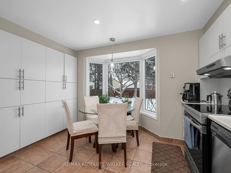 1849 Montereau Ave — Photo 14