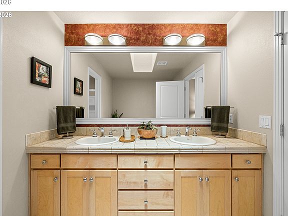3rd image of 2288 Saint Moritz Loop