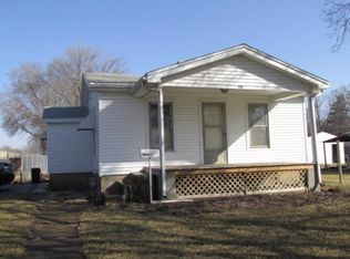 910 E Curtis Ave, Decatur, IL 62526