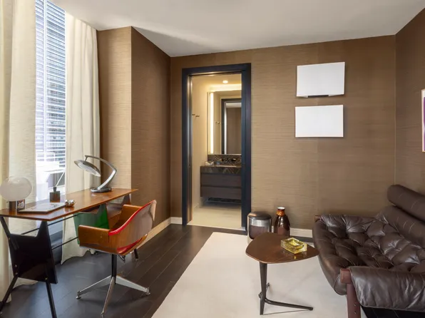 125 Greenwich Street 52D image 3 of 13