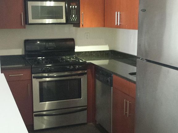 3rd image of 312 W 53rd St APT 3A