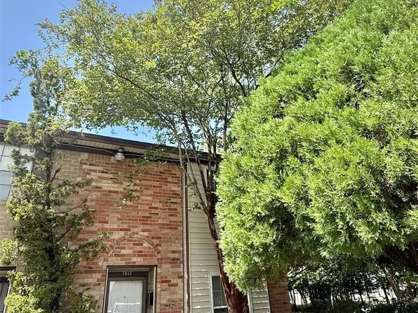 1611 Mapleton Dr, Houston, TX 77043