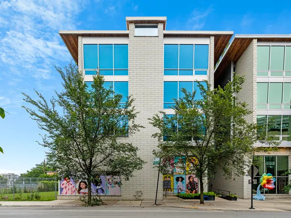 925 N Larrabee St APT 2S, Chicago, IL 60610