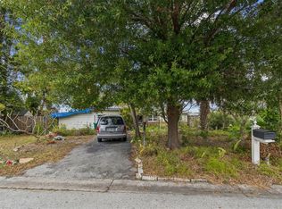 11071 Village Green Ave, Seminole, FL 33772