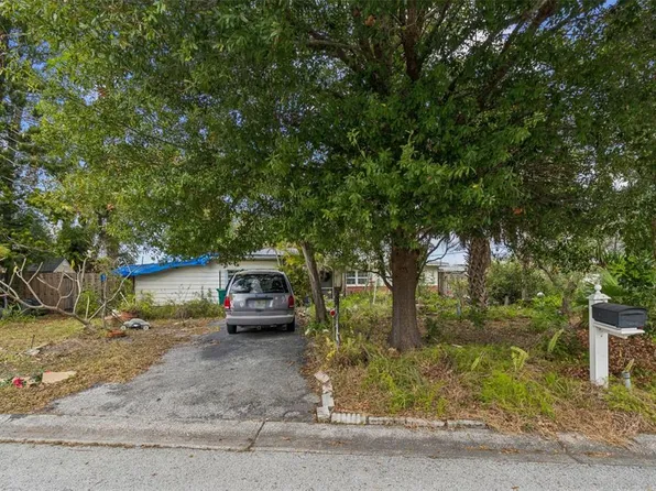 11071 Village Green Ave, Seminole, FL 33772