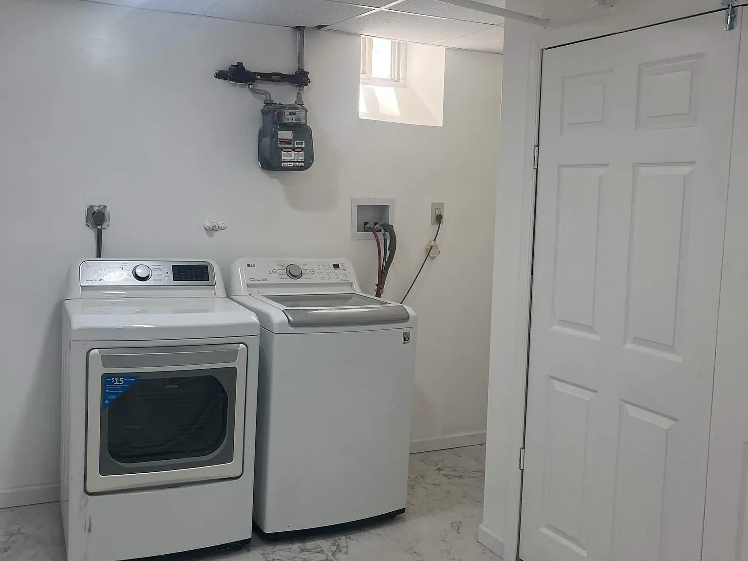 3 bed, 784 sqft, $1,700 — Photo 2