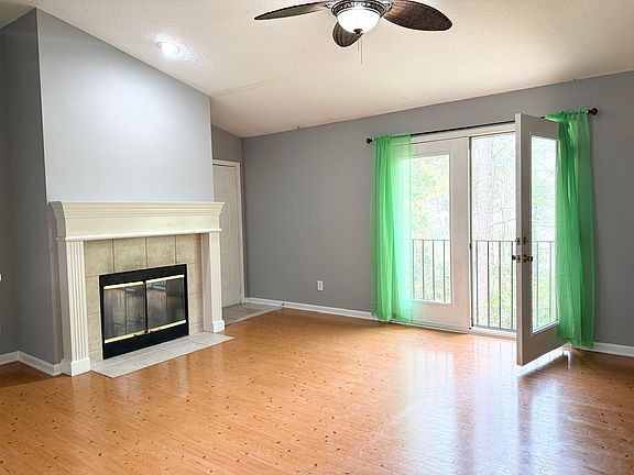 5th image of 13727 N Richmond Park Dr #208