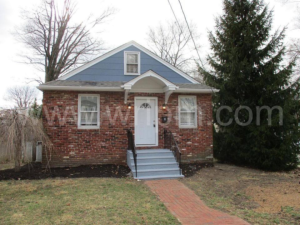 1st image of 4 Oakland Ave