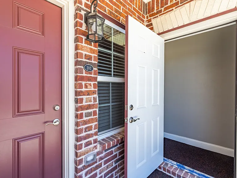 2409 Bois D Arc St — Photo 22