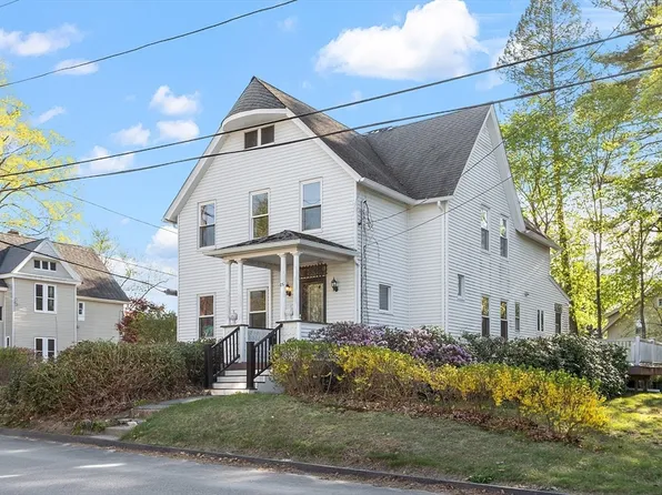 25 Montague St, Worcester, MA 01603