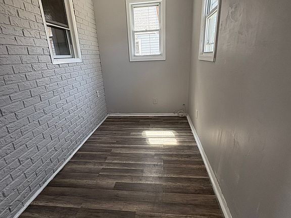 4th image of 118 Summer Ave Floor 1