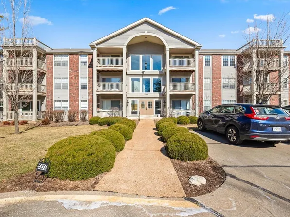 5376 N Kenrick Parke Dr APT 301, Saint Louis, MO 63119