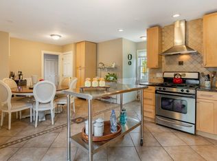 41 Forest St, Reading, MA 01867