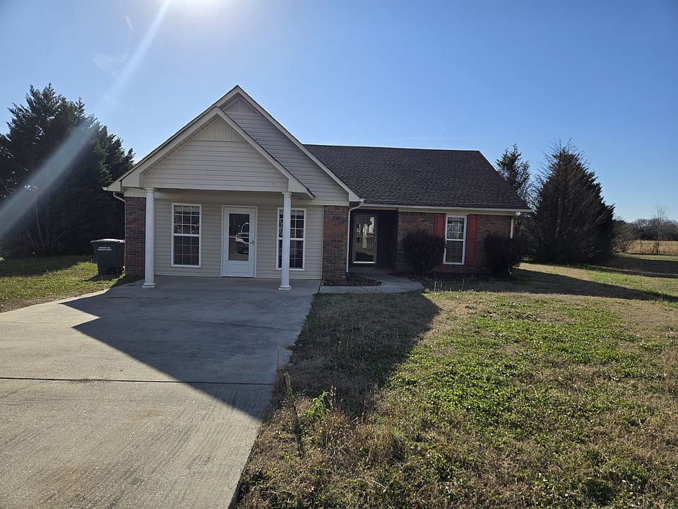 1st image of 210 Summer Land Ct