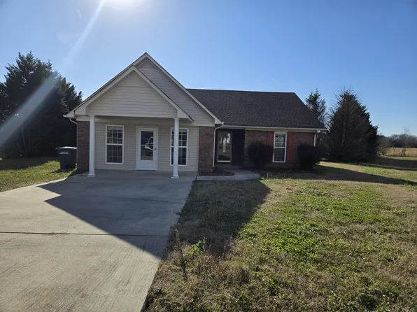 210 Summer Land Ct, Hazel Green, AL 35750