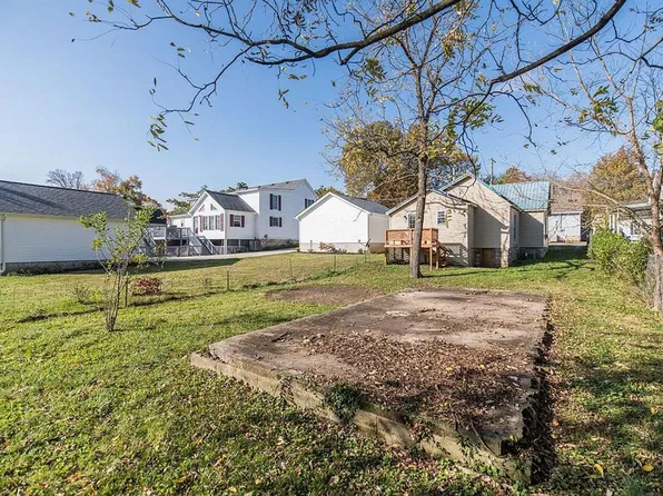 429 N Main St, Harrodsburg, KY 40330