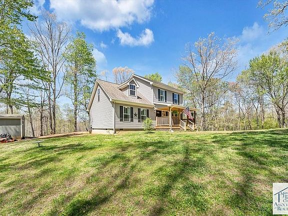 3rd image of 1080 Fiddlers Green Rd