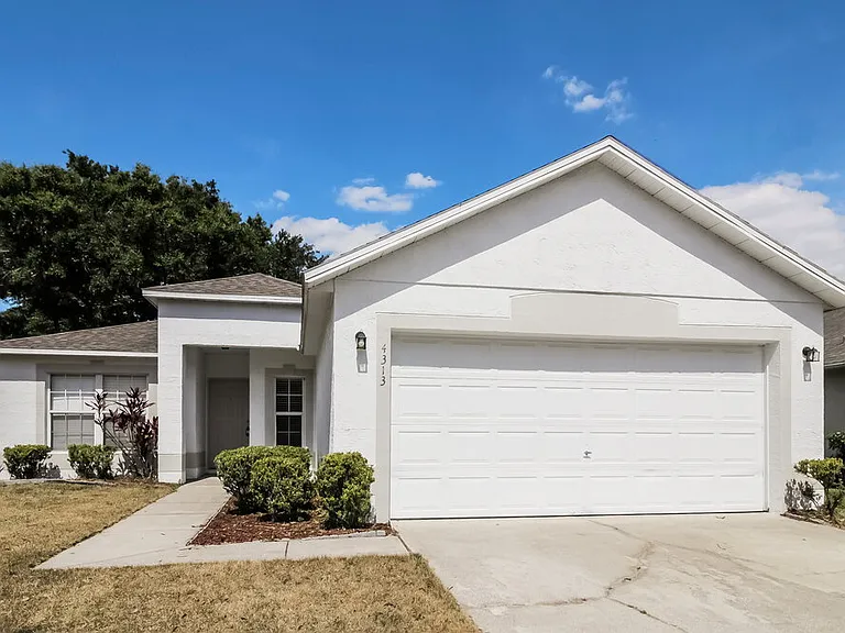 4313 Iveyglen Ave — Photo 1